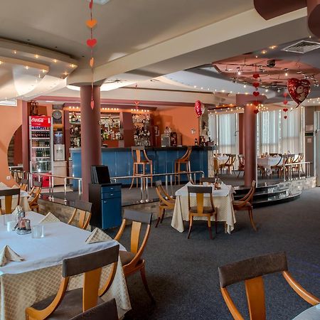 Hotel Kapri Yambol Eksteriør bilde